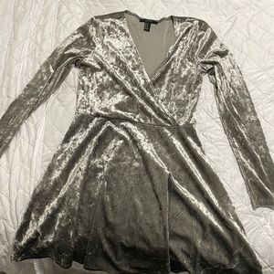 Forever 21 life ng sleeve velvet dress